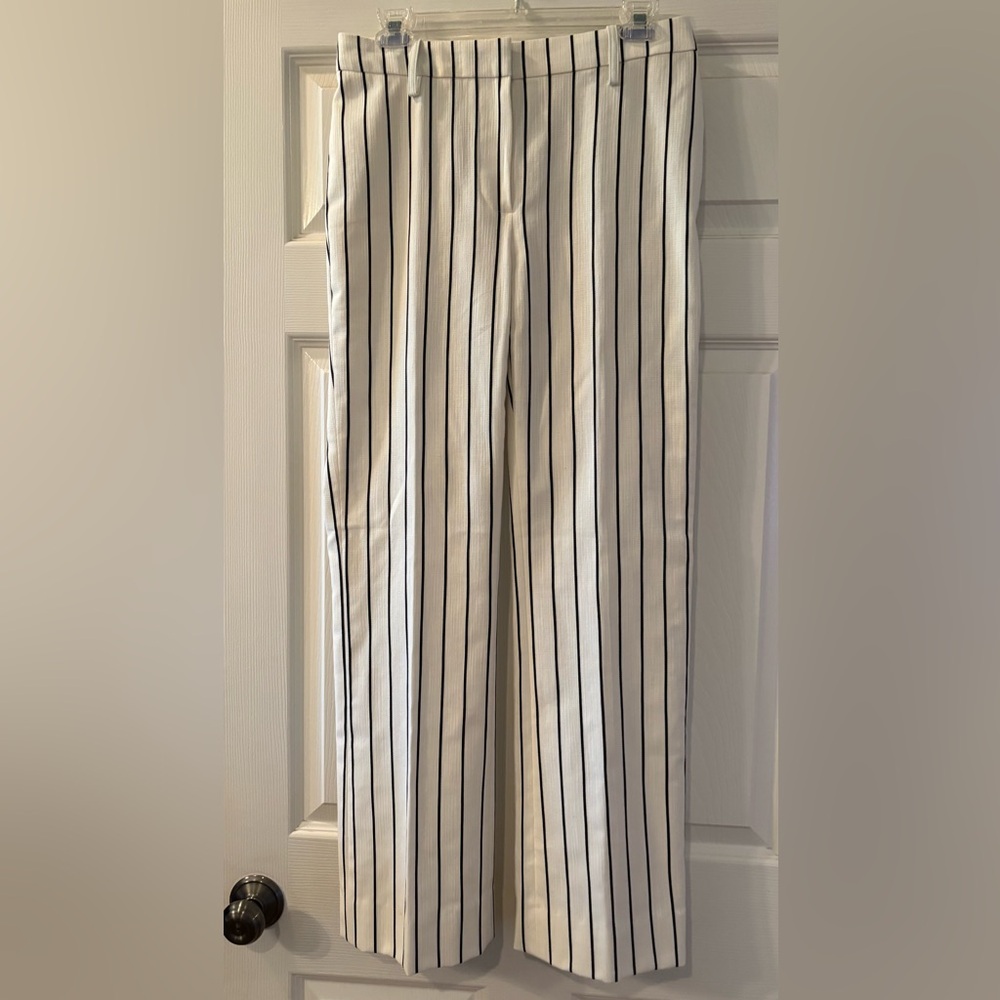 Carlisle Striped White and Black Women’s Dress Pants Size 4